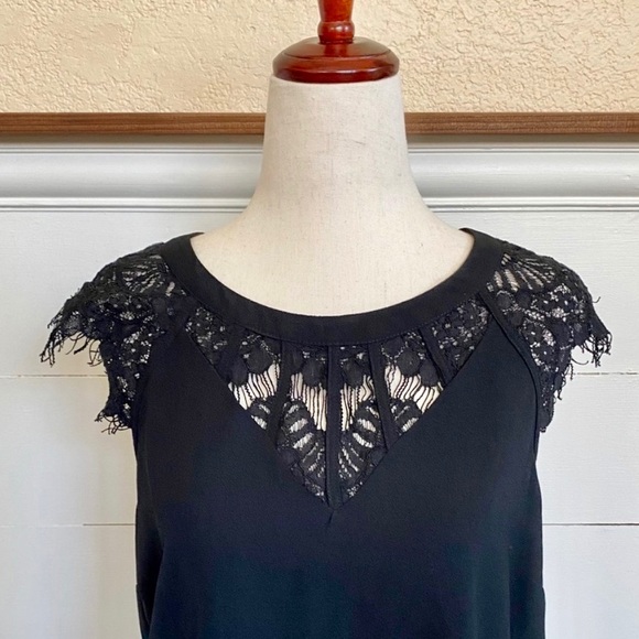 Brixon Ivy Solid Black Jarred Lace Detail Cap-Sleeve Blouse (Small) EUC - Picture 2 of 6